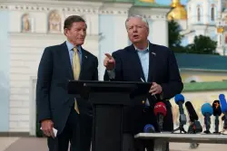 Senators warn: Putin ‘preparing for more war’